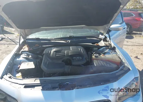 2022 Chrysler 300 Touring L z USA, uszkodzony, nr VIN 2C3CCADG9NH162976